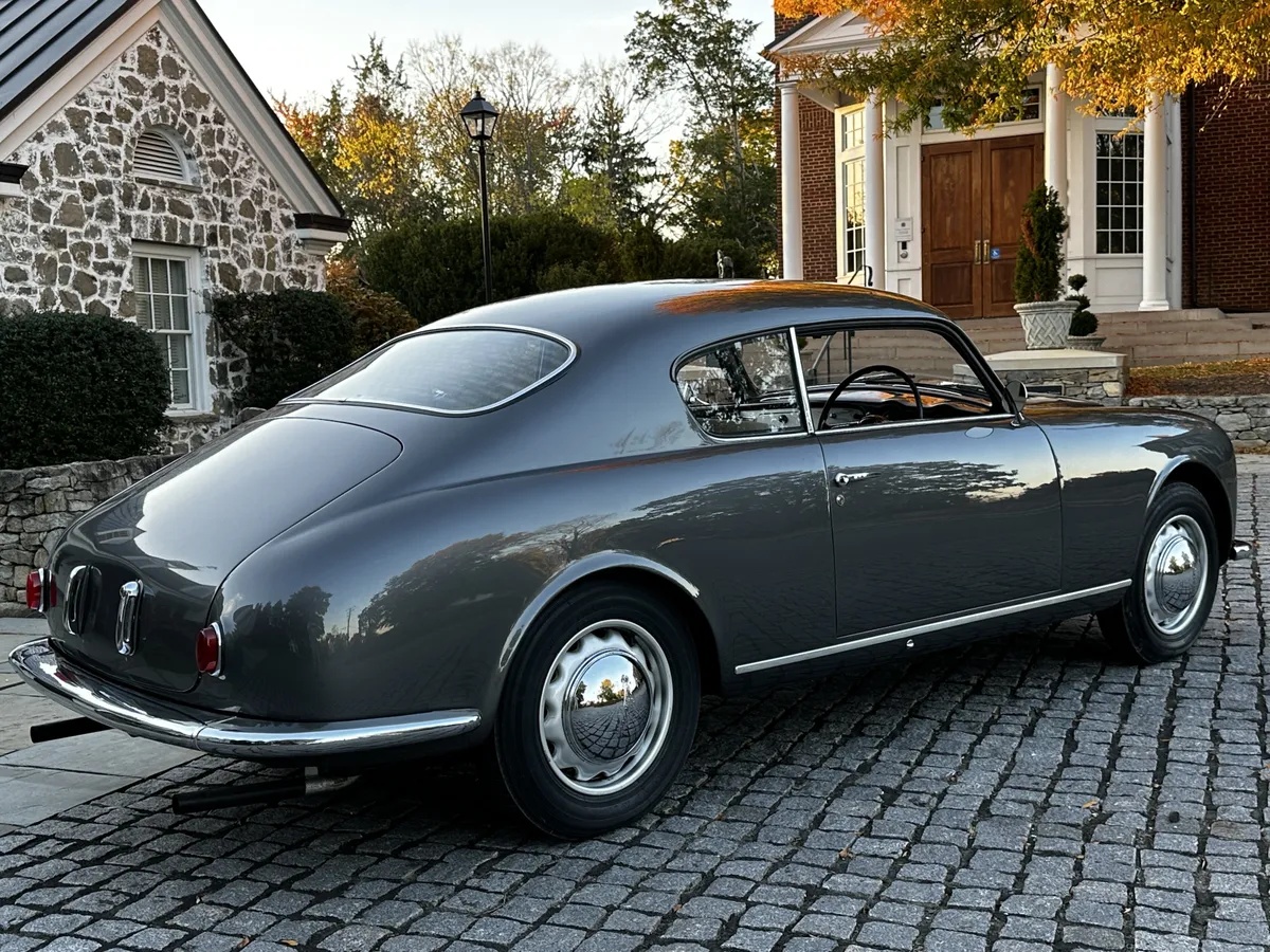 Lancia-Aurelia-1954-Grey-Beige-Cloth-9