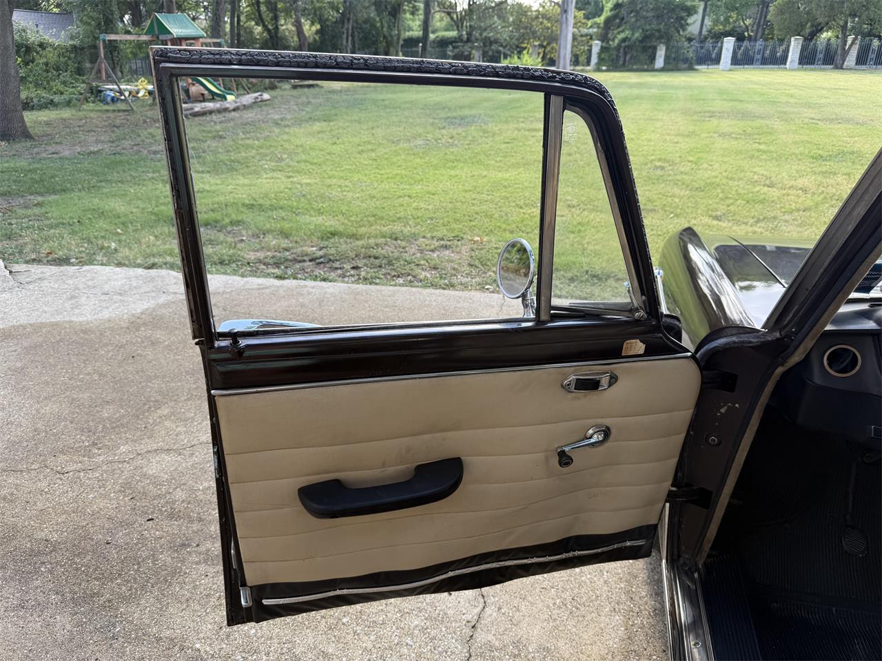 Lancia-Fulvia-1971-Brown-Tan-10