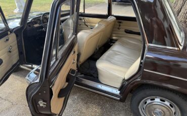 Lancia-Fulvia-1971-Brown-Tan-11