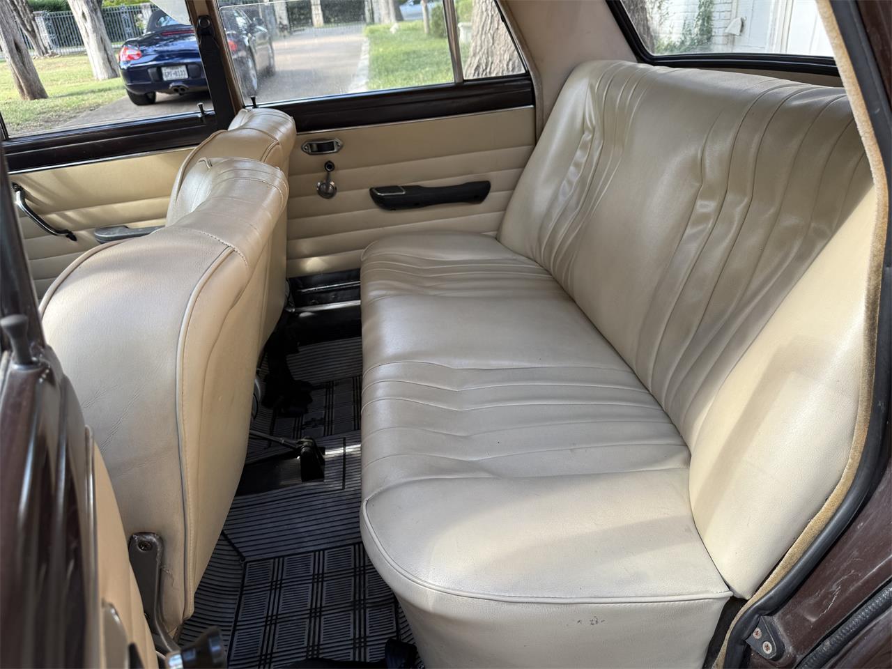 Lancia-Fulvia-1971-Brown-Tan-12