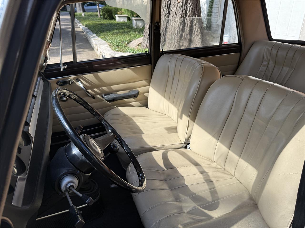 Lancia-Fulvia-1971-Brown-Tan-13