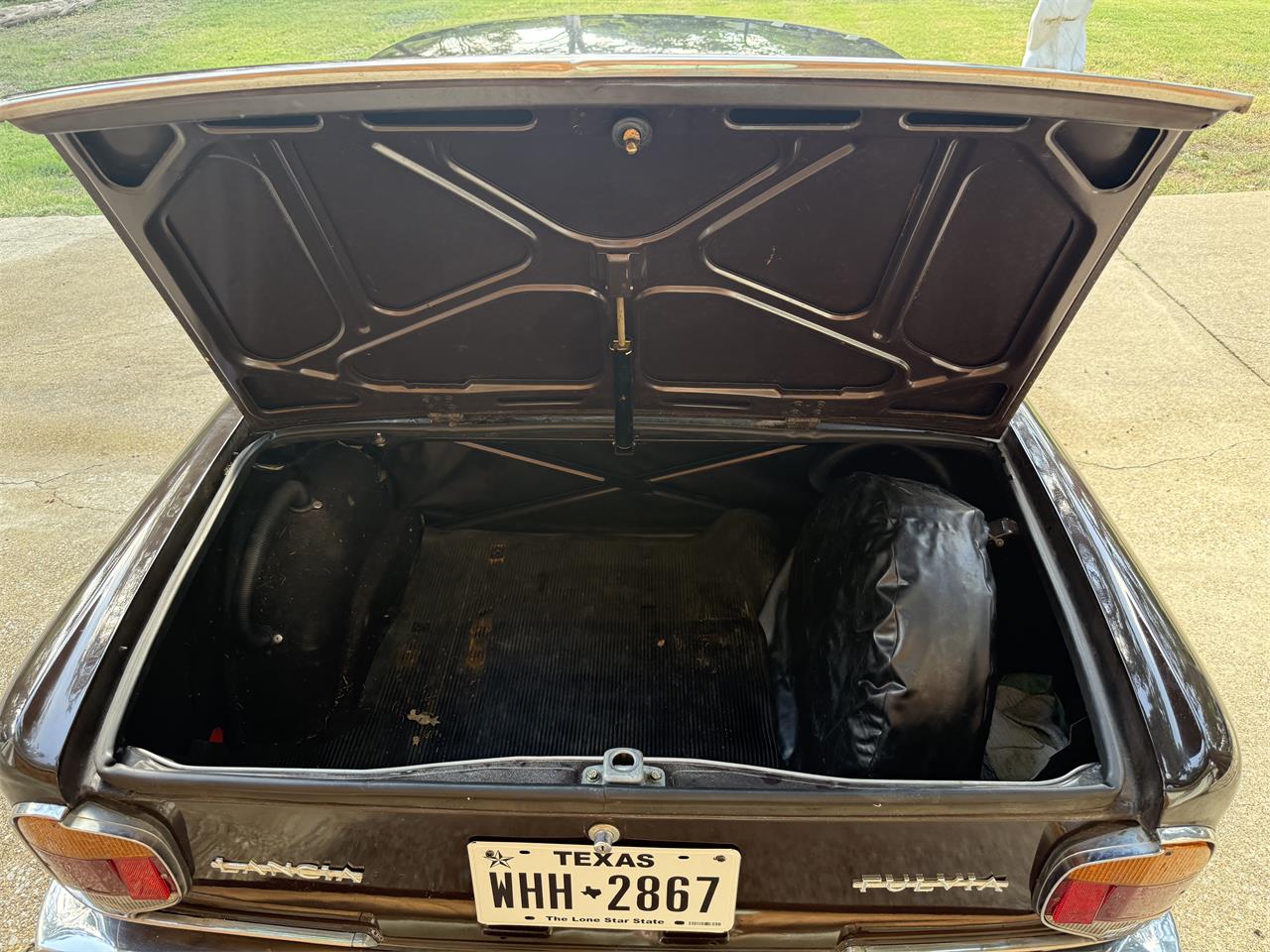 Lancia-Fulvia-1971-Brown-Tan-8