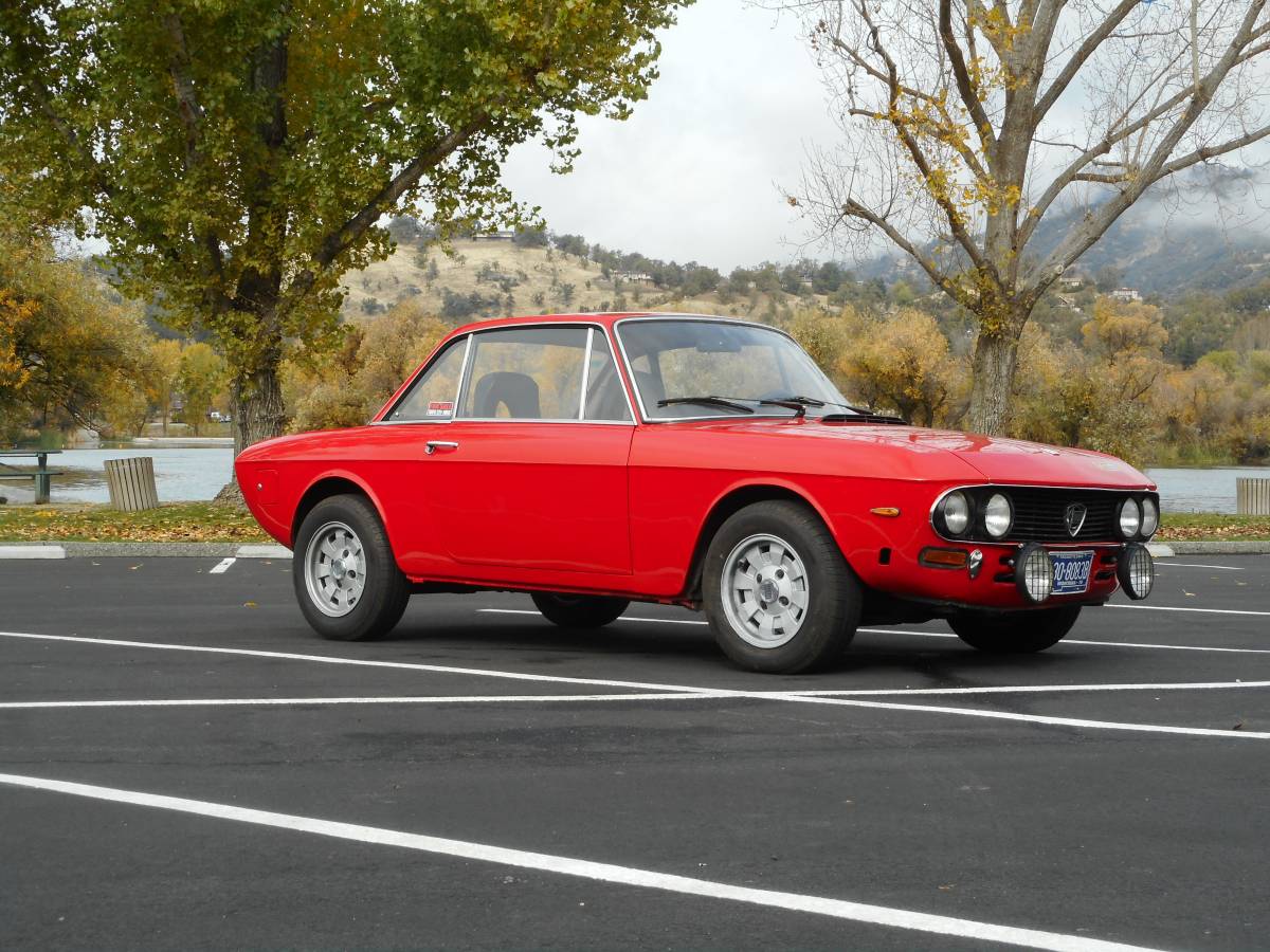 Lancia-fulvia-1.3s-safari-edition-1975-red-1