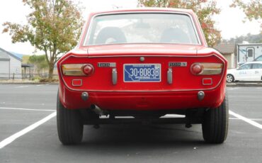 Lancia-fulvia-1.3s-safari-edition-1975-red-3
