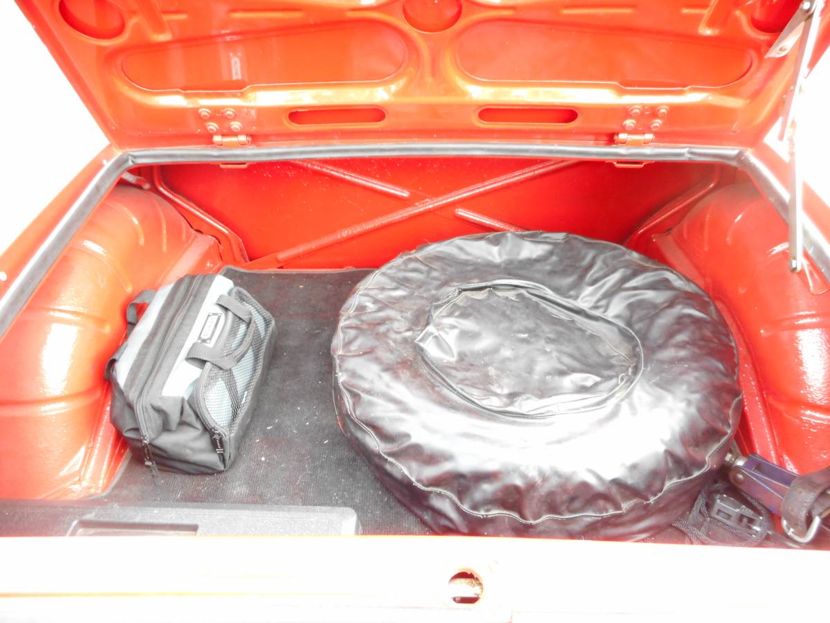 Lancia-fulvia-1.3s-safari-edition-1975-red-6