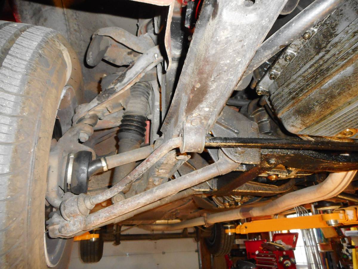 Lancia-fulvia-1.3s-safari-edition-1975-red-9