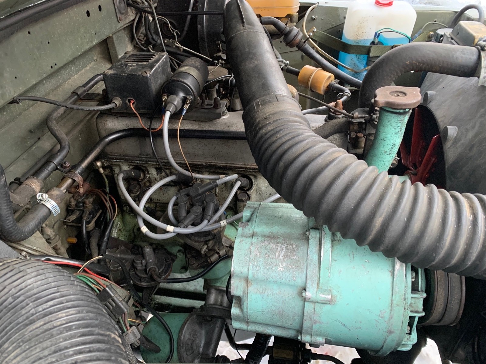 Land-Rover-Defender-1980-Convertible-12