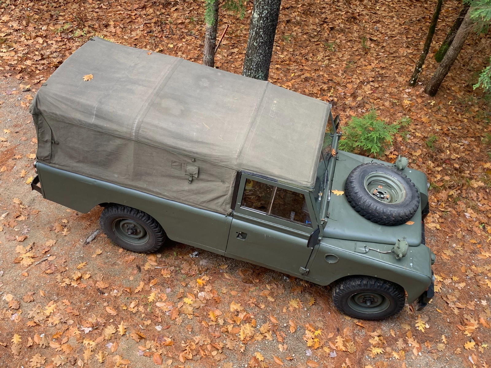 Land-Rover-Defender-1980-Convertible-6