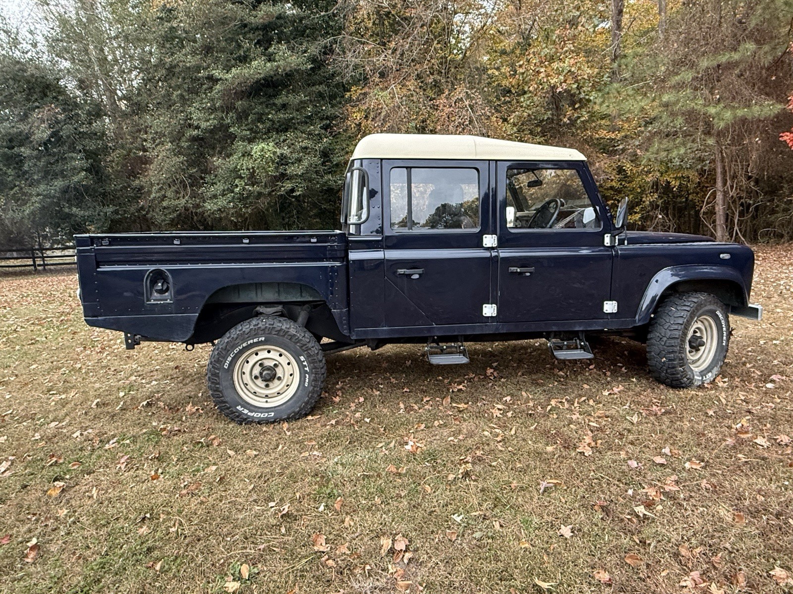 Land-Rover-Defender-1980-Extended-Cab-Pickup-1