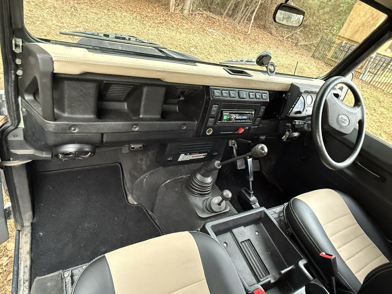 Land-Rover-Defender-1980-Extended-Cab-Pickup-4
