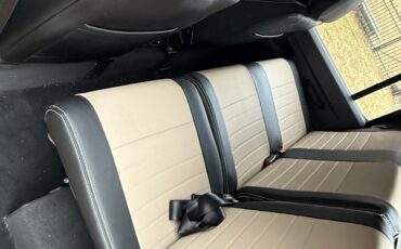 Land-Rover-Defender-1980-Extended-Cab-Pickup-5