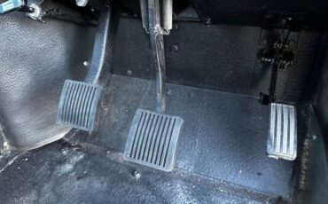 Land-Rover-Defender-1980-SUV-10