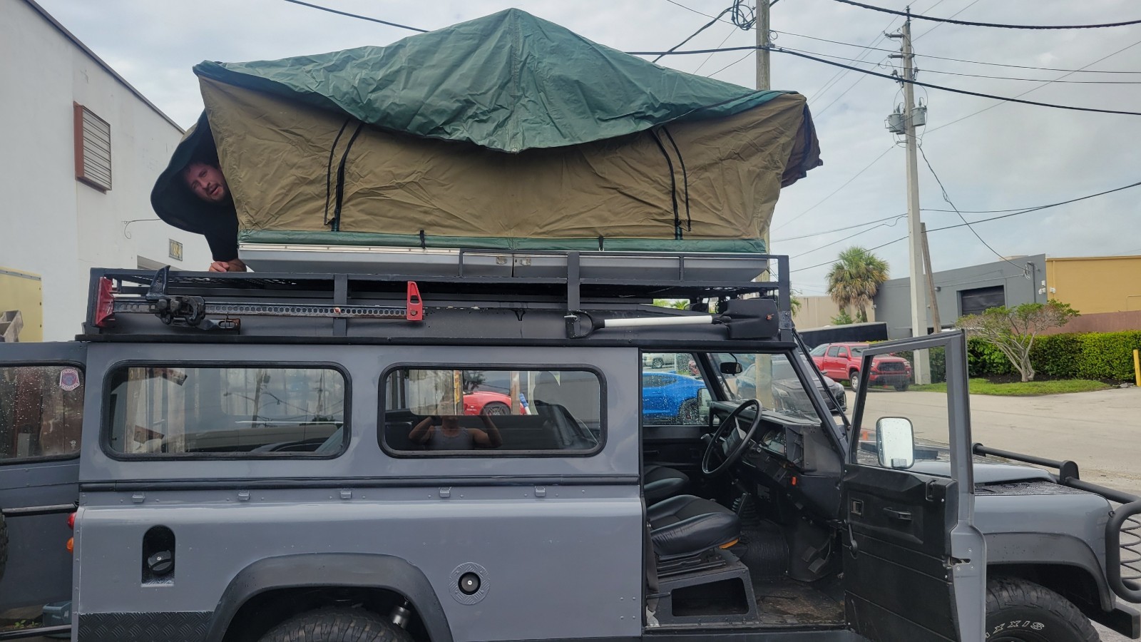 Land-Rover-Defender-1980-SUV-16