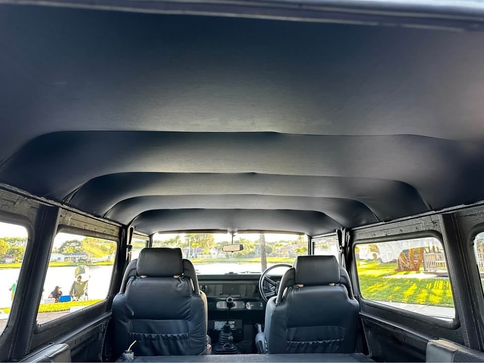 Land-Rover-Defender-1980-SUV-17