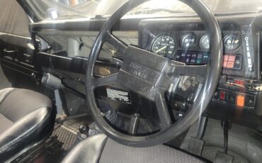 Land-Rover-Defender-1980-SUV-26