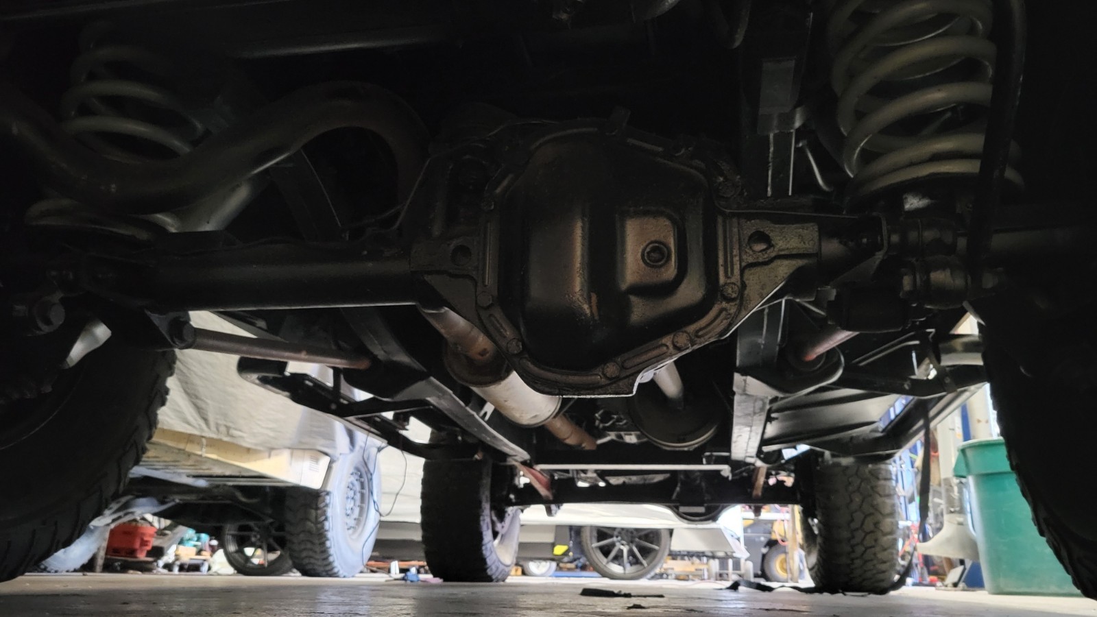 Land-Rover-Defender-1980-SUV-39