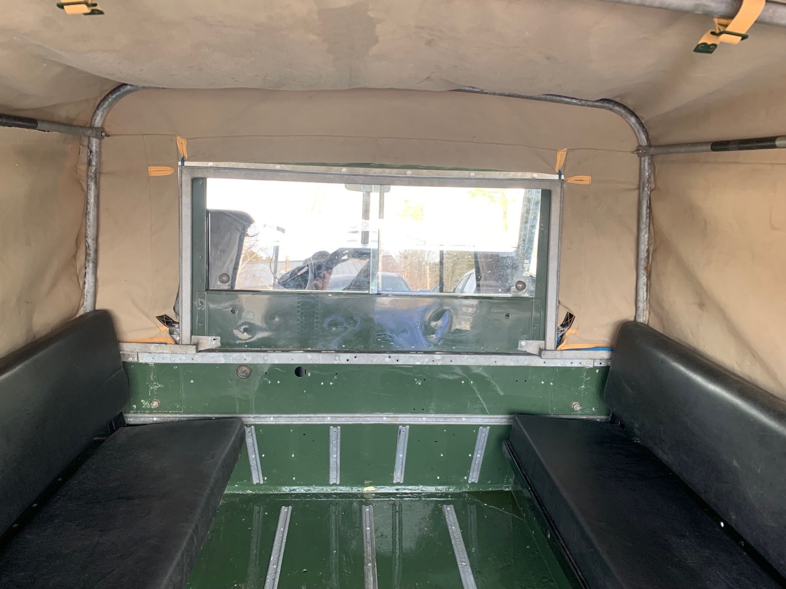 Land-Rover-Defender-1982-Crew-Cab-Pickup-14