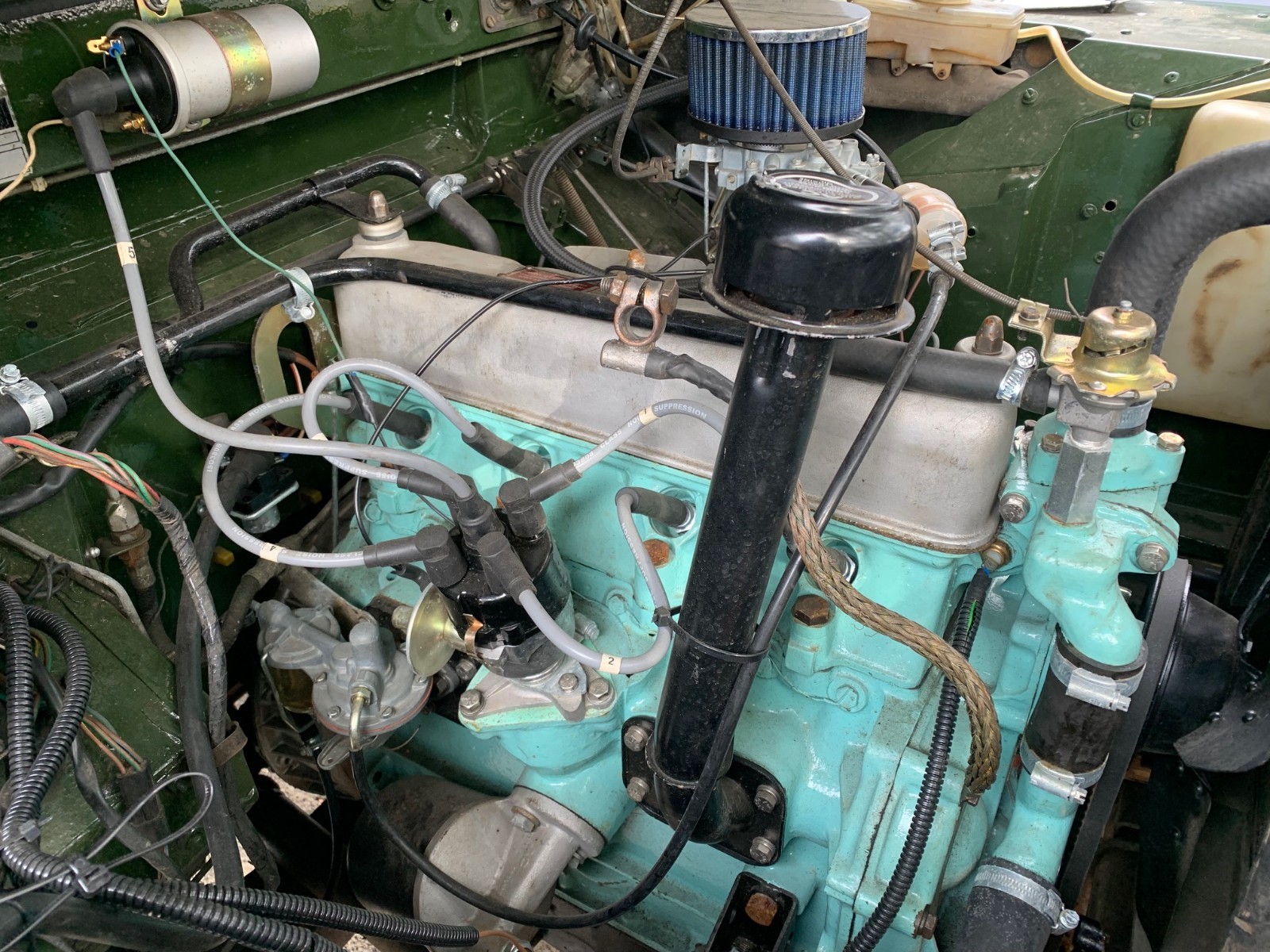 Land-Rover-Defender-1982-Crew-Cab-Pickup-2