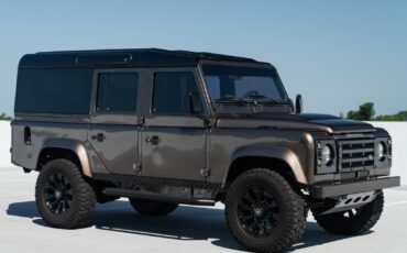 Land-Rover-Defender-1984-2