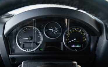 Land-Rover-Defender-1984-20