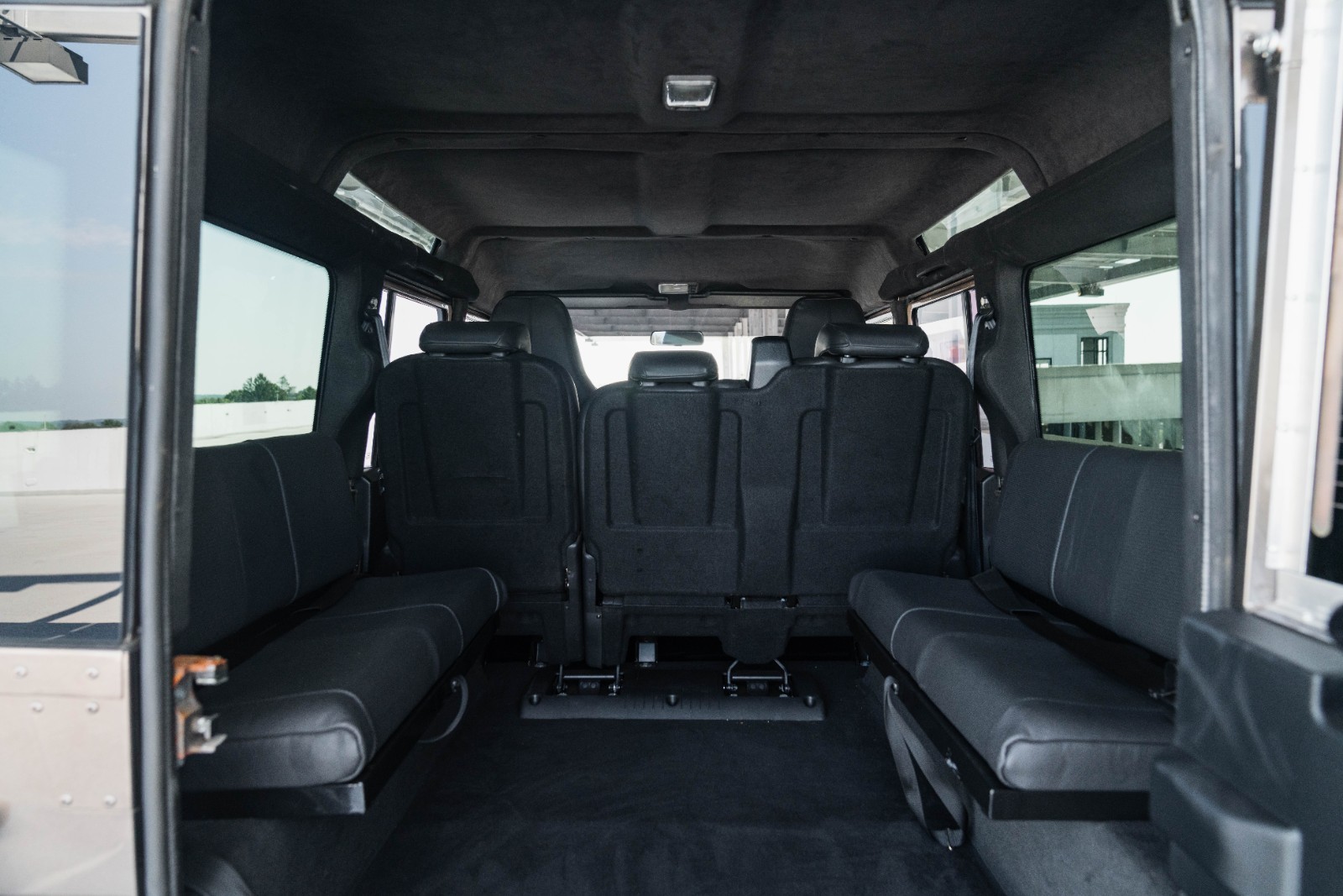 Land-Rover-Defender-1984-29