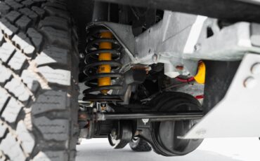 Land-Rover-Defender-1984-34