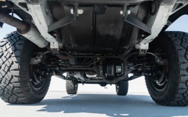 Land-Rover-Defender-1984-36