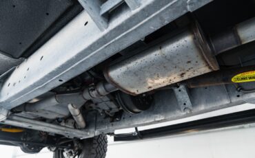 Land-Rover-Defender-1984-38