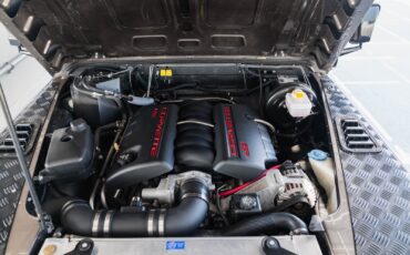 Land-Rover-Defender-1984-4