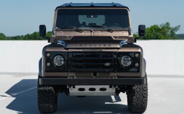 Land-Rover-Defender-1984-6
