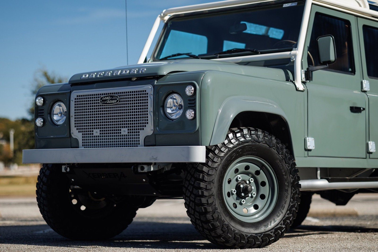 Land-Rover-Defender-1984-Sport-Utility-10