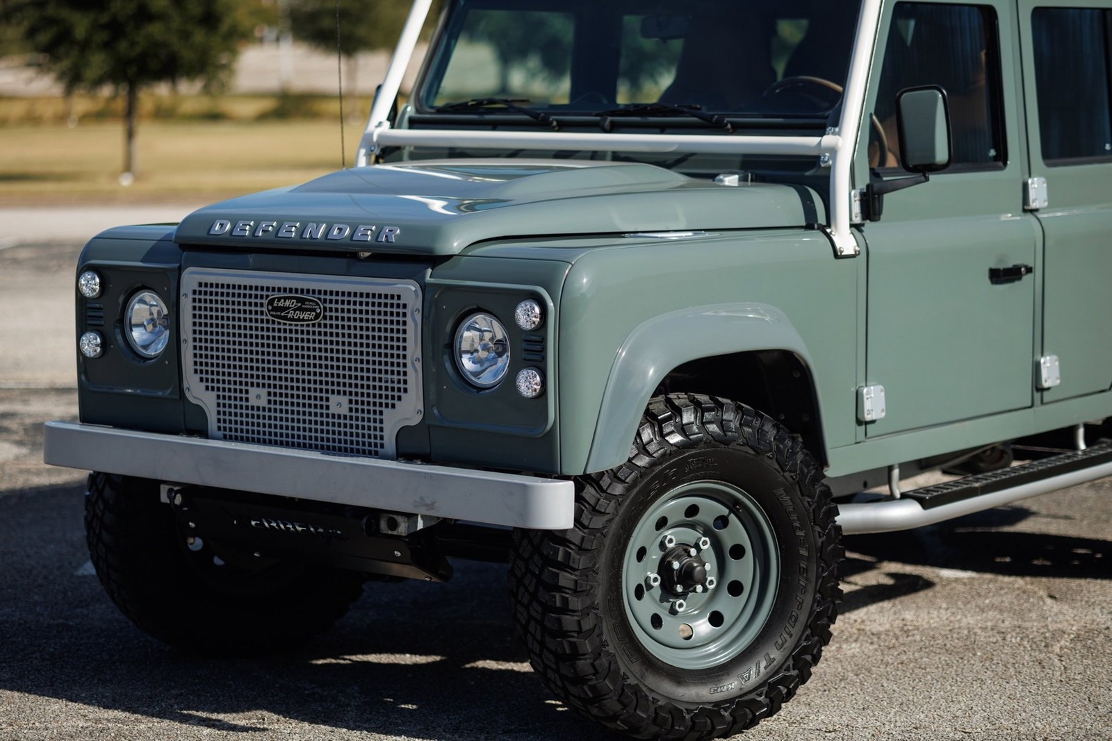 Land-Rover-Defender-1984-Sport-Utility-11