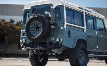 Land-Rover-Defender-1984-Sport-Utility-12