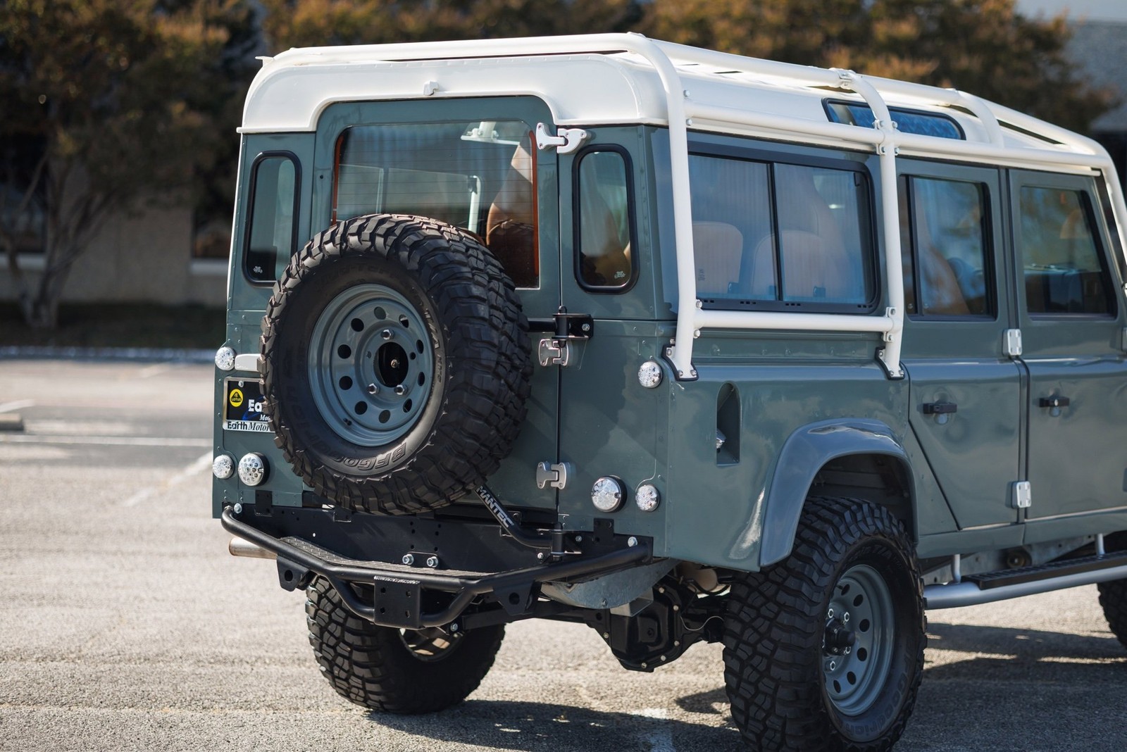 Land-Rover-Defender-1984-Sport-Utility-13