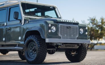 Land-Rover-Defender-1984-Sport-Utility-16