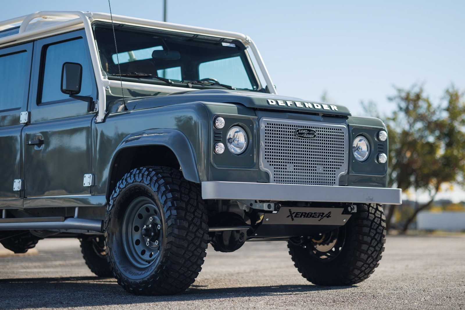 Land-Rover-Defender-1984-Sport-Utility-16