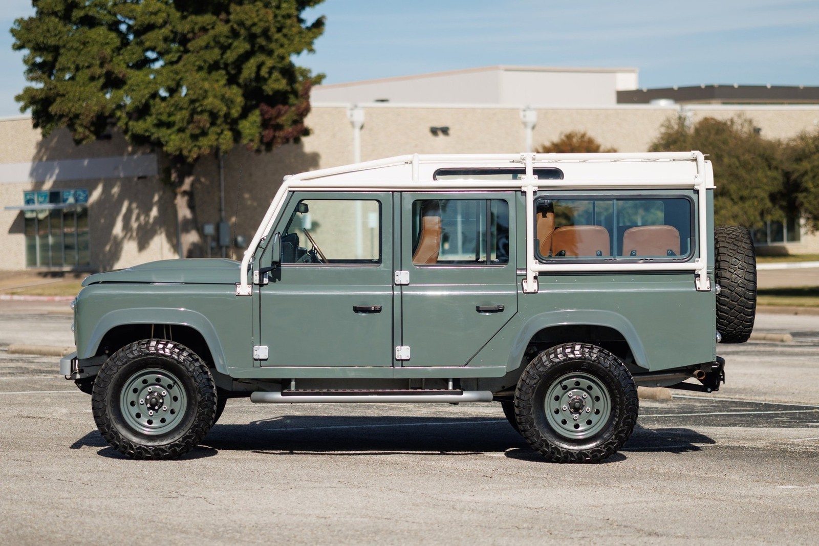 Land-Rover-Defender-1984-Sport-Utility-20