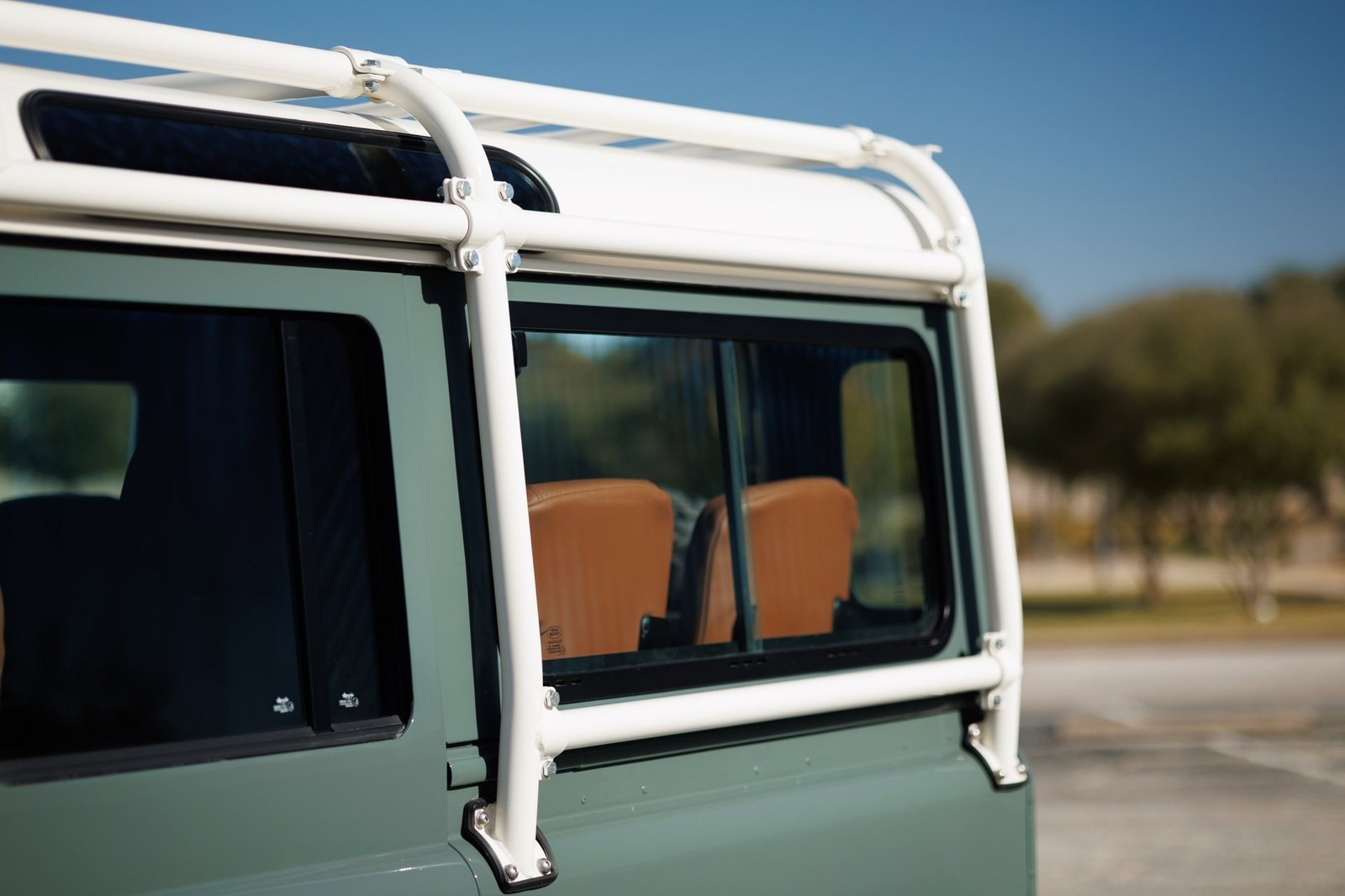 Land-Rover-Defender-1984-Sport-Utility-21