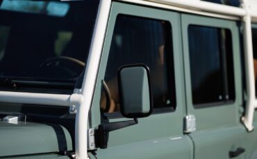 Land-Rover-Defender-1984-Sport-Utility-22