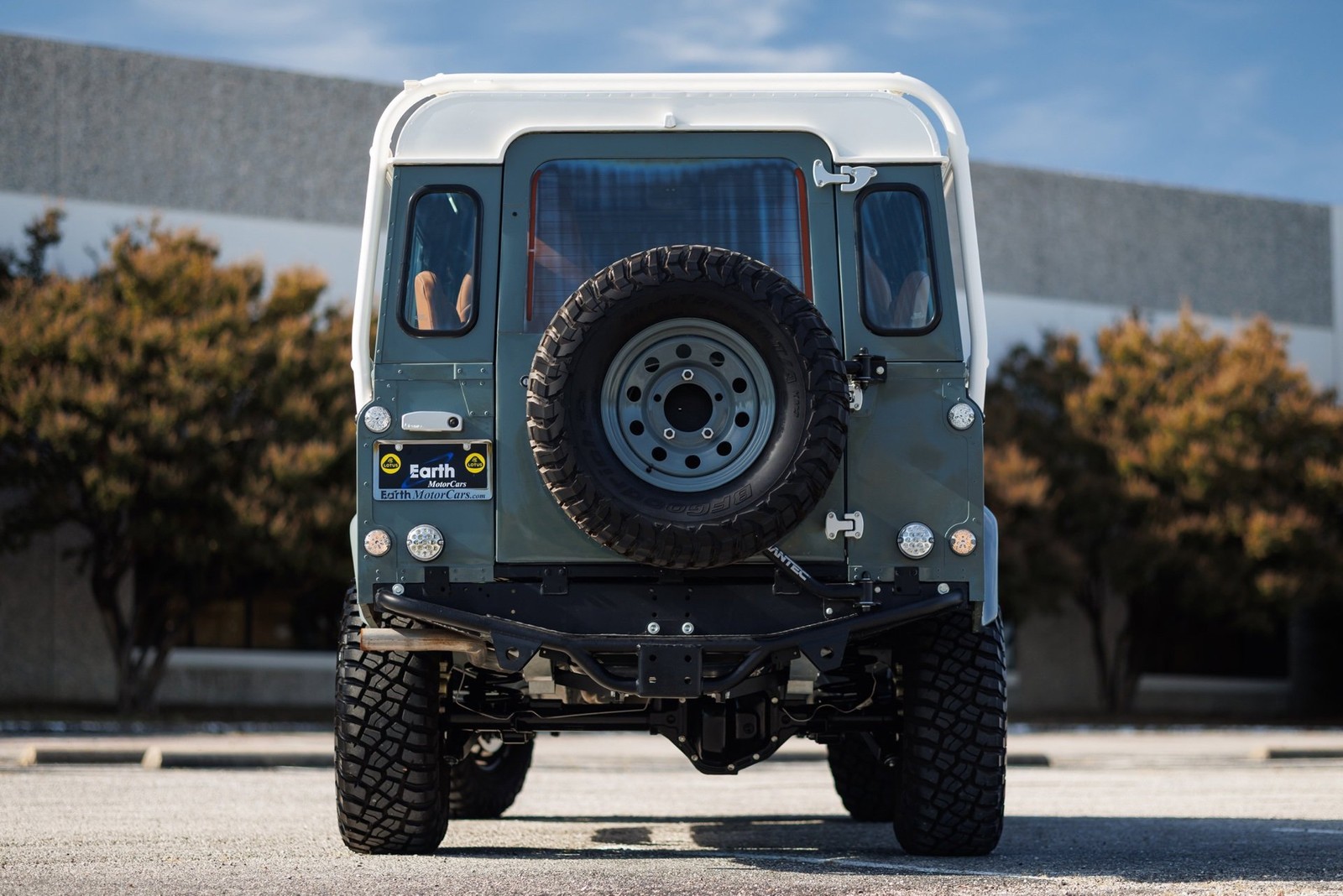 Land-Rover-Defender-1984-Sport-Utility-24