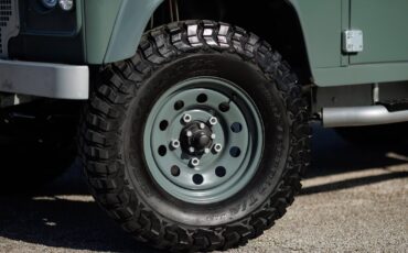 Land-Rover-Defender-1984-Sport-Utility-25