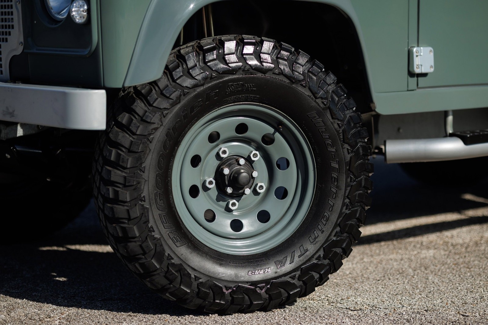 Land-Rover-Defender-1984-Sport-Utility-25