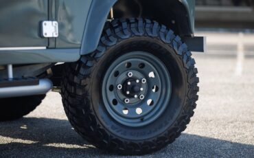 Land-Rover-Defender-1984-Sport-Utility-28