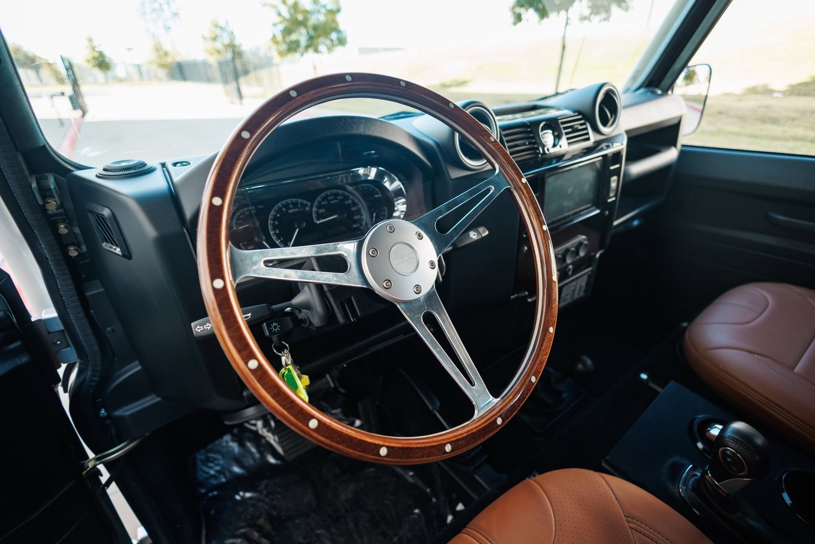 Land-Rover-Defender-1984-Sport-Utility-39