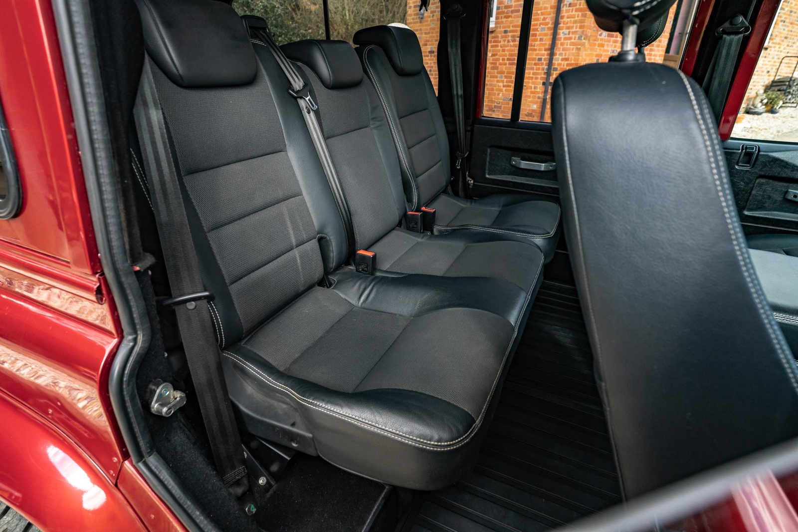 Land-Rover-Defender-1985-Finance-Trade-Welcomed-17