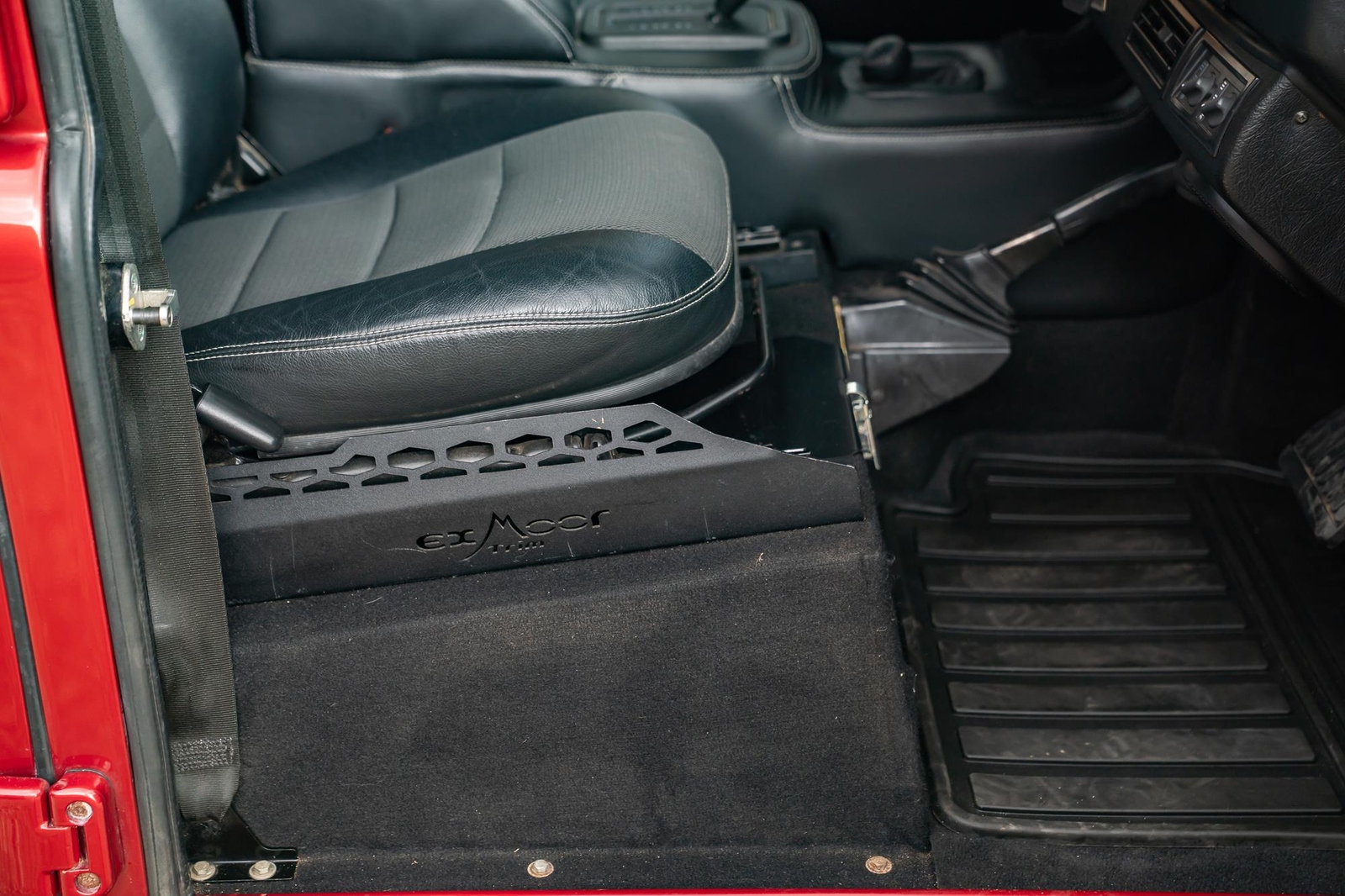 Land-Rover-Defender-1985-Finance-Trade-Welcomed-22