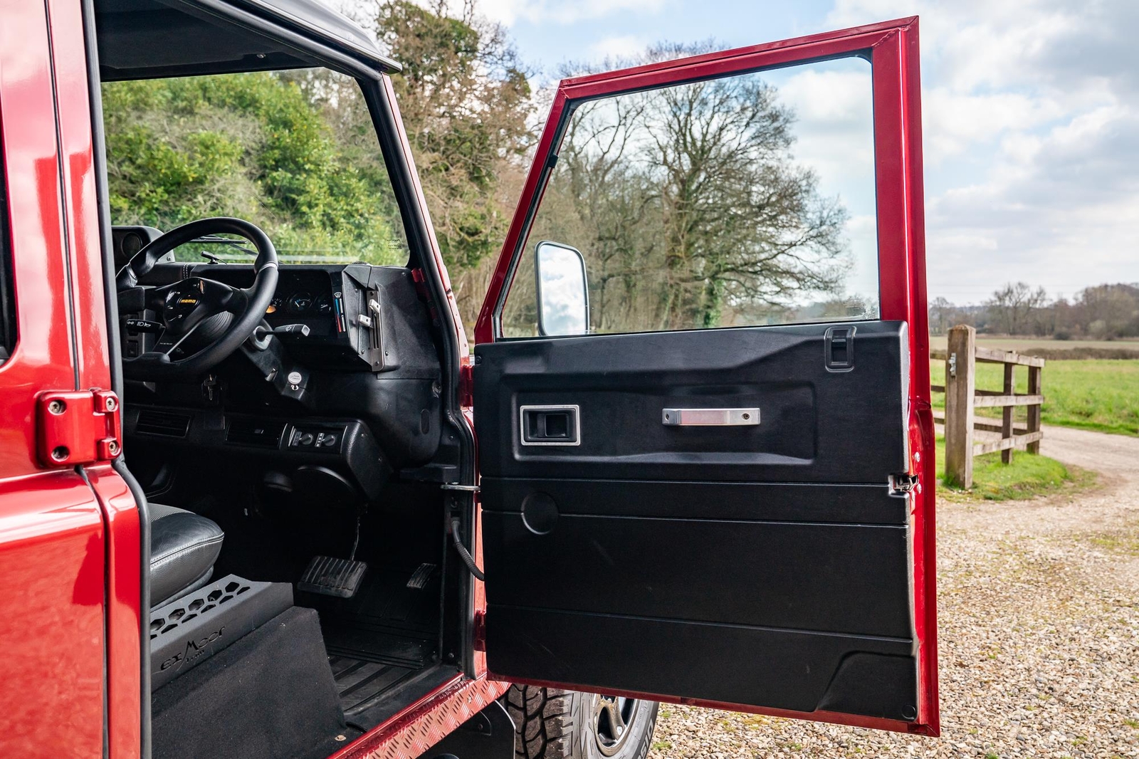 Land-Rover-Defender-1985-Finance-Trade-Welcomed-25