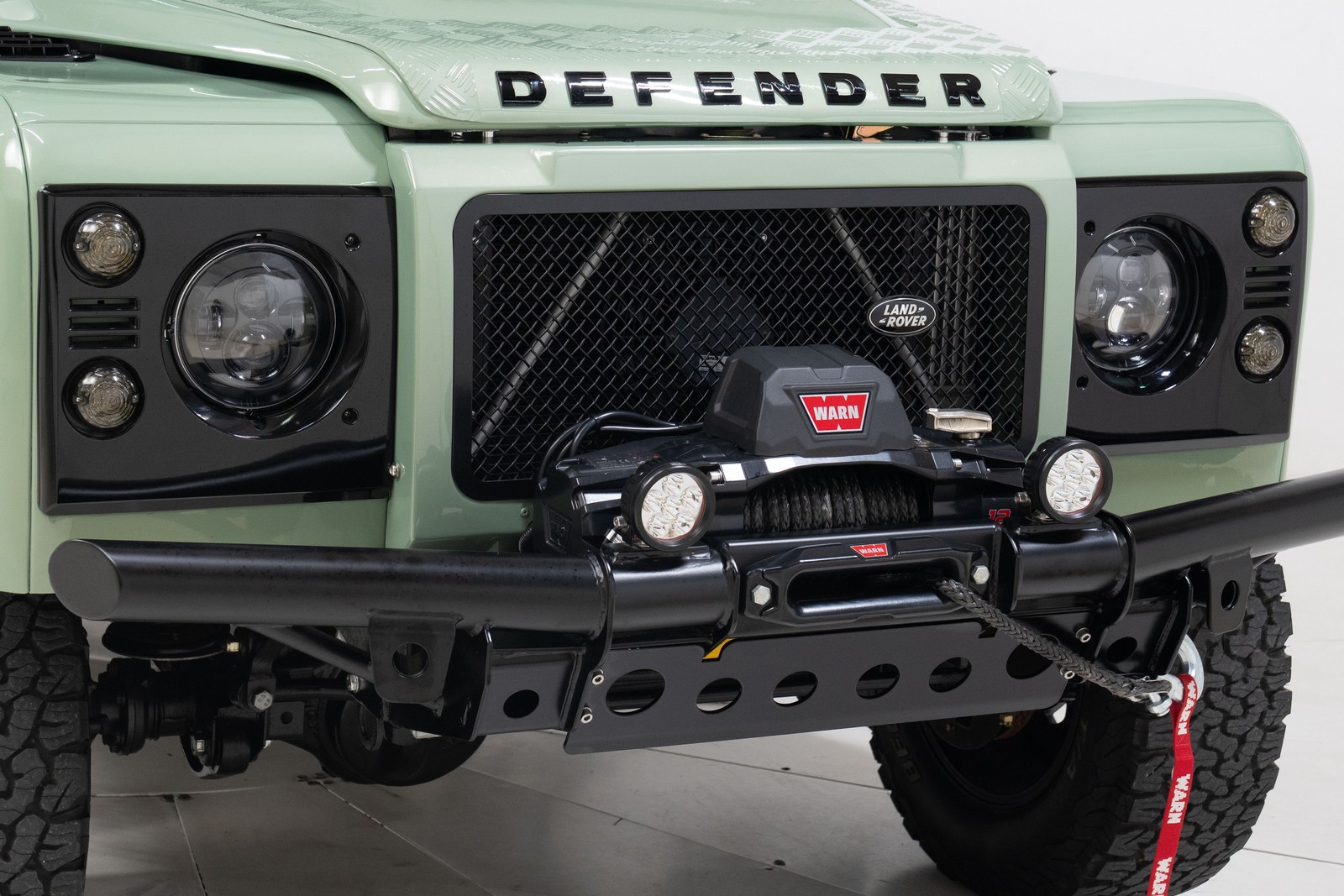 Land-Rover-Defender-1988-12