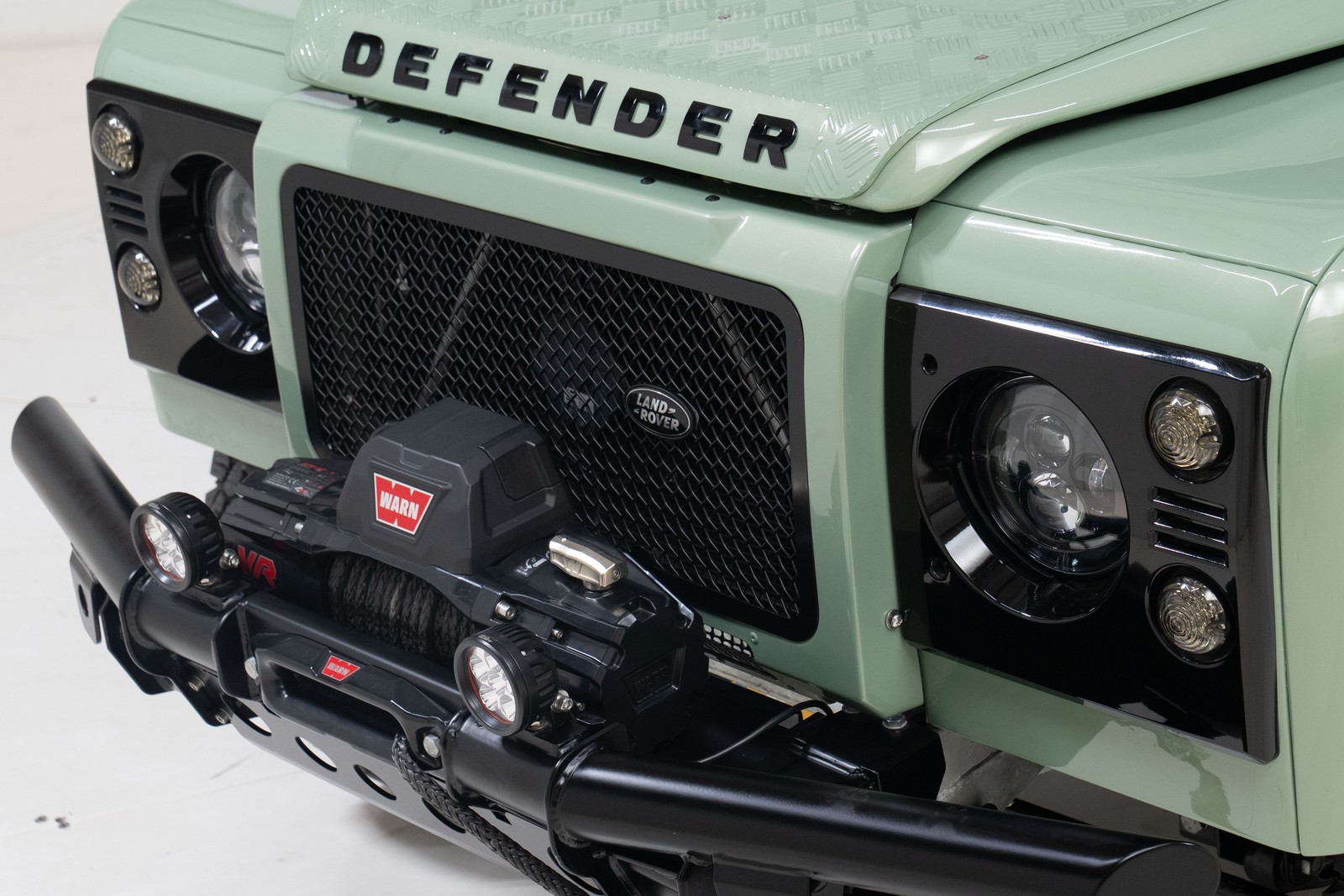 Land-Rover-Defender-1988-13