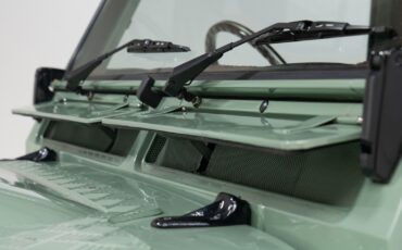 Land-Rover-Defender-1988-17